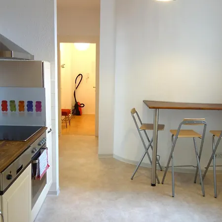 2r-wohnung Am Rande Der Neustadt Lägenhet Dresden