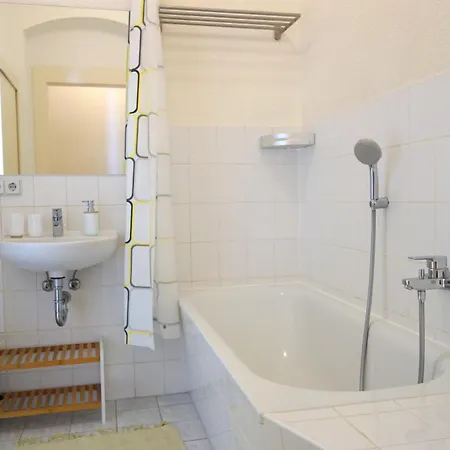 2r-wohnung Am Rande Der Neustadt Appartement