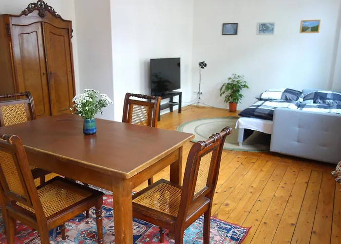 2r-wohnung Am Rande Der Neustadt Lägenhet Dresden